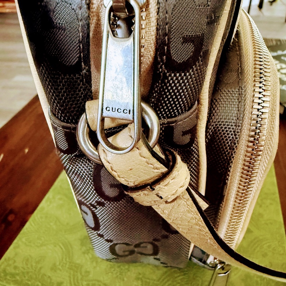 Gucci Beige and Gray Off the Grid crossbody - Picture 14 of 16